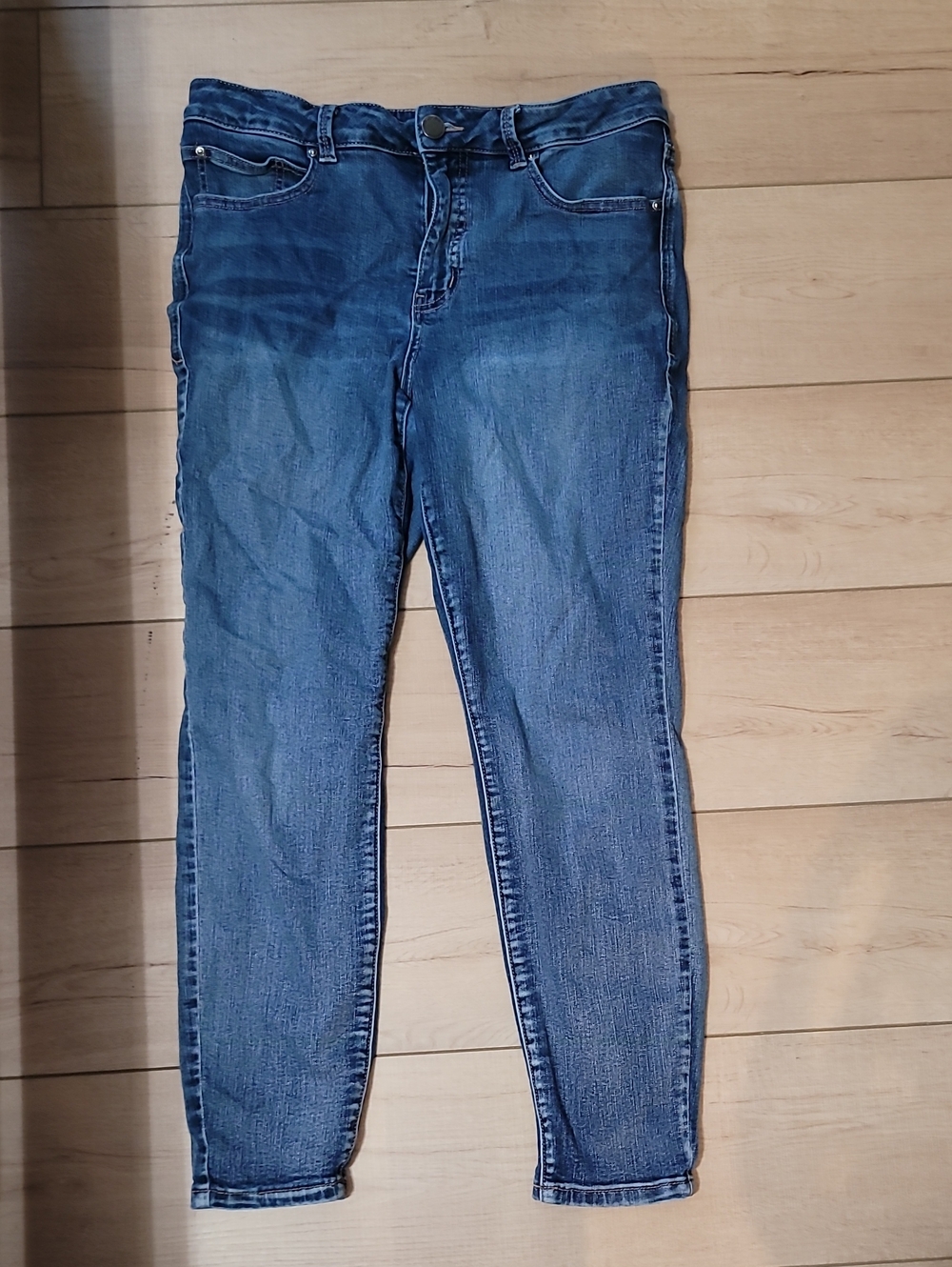 Maurices Everflex High-rise Medium Blue Skinny Jeans Short
